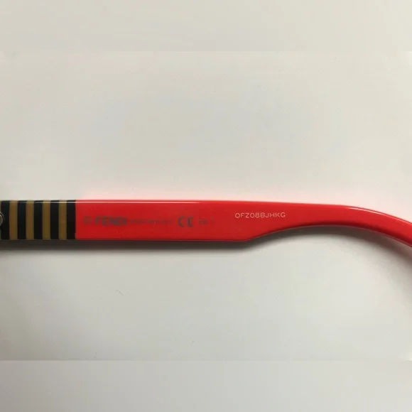 FENDI SUNGLASSES - Picture 7 of 8